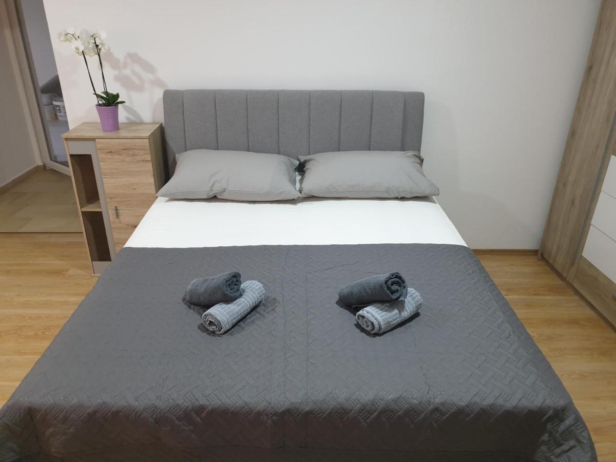 Apartment & Olive Oil Valuma 科佩尔 外观 照片